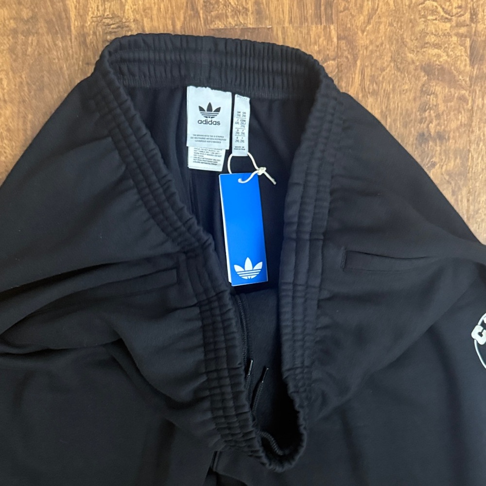 Adidas Club Black Graphic Logo Sweatpants Size L - Picture 10 of 16